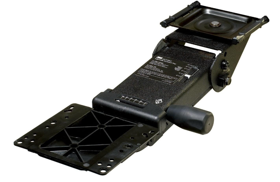 3M Keyboard Platform, Adjustable KP200LE, 10.625 in X 26.5 in X 2.0 in - 2" Height X 10.6" Width X 26.5" Depth - 1  Local Pickup Only