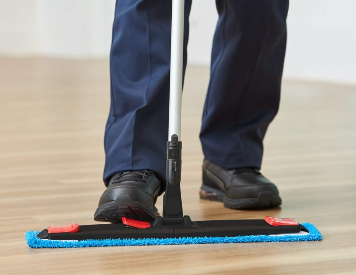 Rubbermaid Commercial RCP2132428CT 18 in. Adaptable Frame Mop Flat Black
