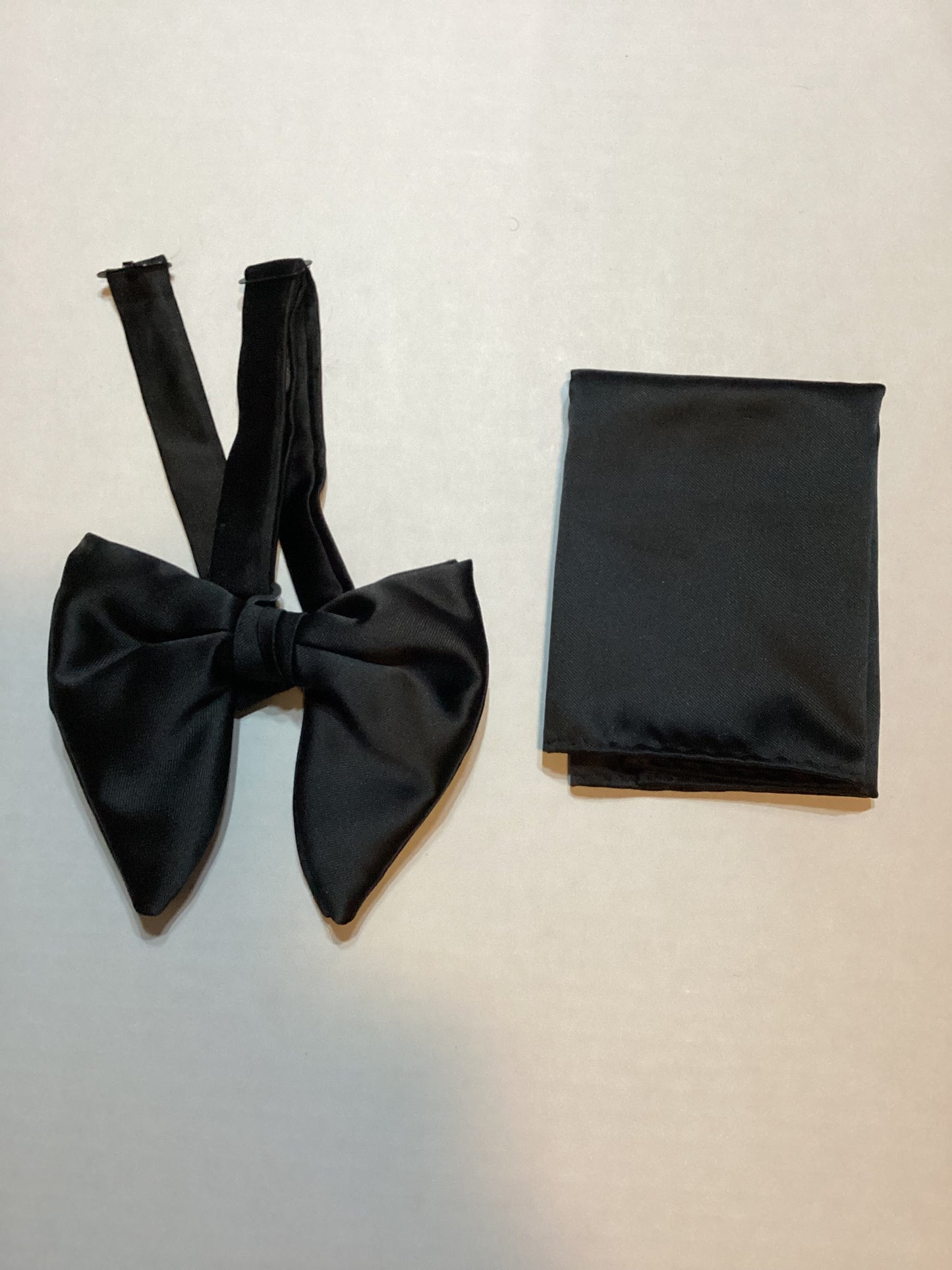 IMANI UOMO CLIP ON BOW TIE