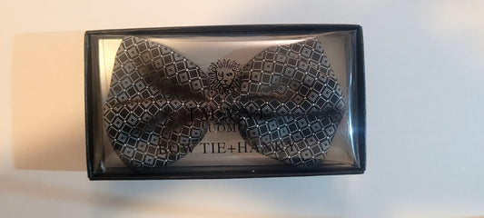 Imani Uomo Pre-tied Microfiber Bow Tie + Hanky - Black/White Geometric Print