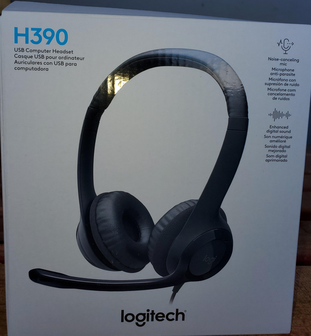 Logitech H390 Wired Headset with Noise Cancelling Microphone - Black